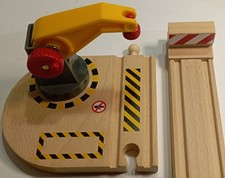 Brio . 3 Teile:  1x Magnetkran 33245 / 1x Schiene / 1x Prellbock   #SII