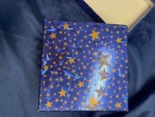Geschenkverpackung Box Würfel aus Pappe blau Sterne 16 x 16 x 12 cm mit Deckel