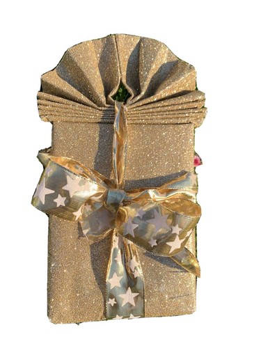 Geschenkverpackung - , zu