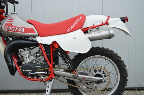 Platten seitliche cagiva 125 - seitliche,