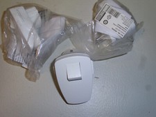 1 Schuko Stecker mit Schalter weiß