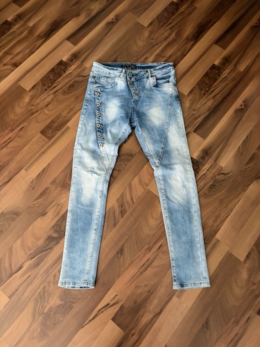 Jeans one love - one, coluseum