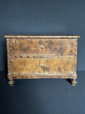 Antike Modellkommode mit zwei