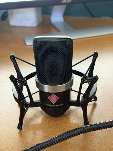 Neumann tlm 102 - -, studio