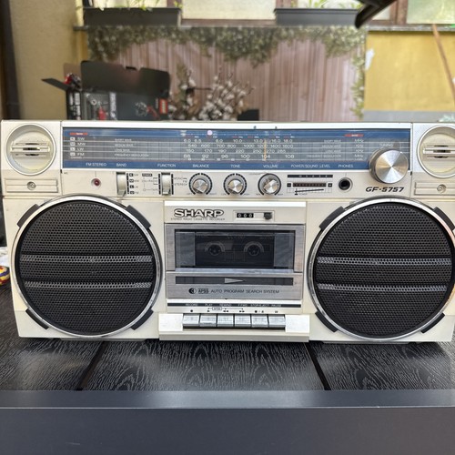 Sharp 5757 ghettoblaster - gf,