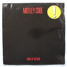 Mötley Crüe Shout At The