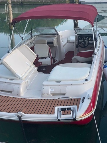 Motor boot mit trailer - boot,