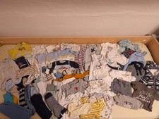 151 teiliges Babykleidungspaket jungen 50-56