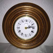 Massivholz-Quarz-Wanduhr