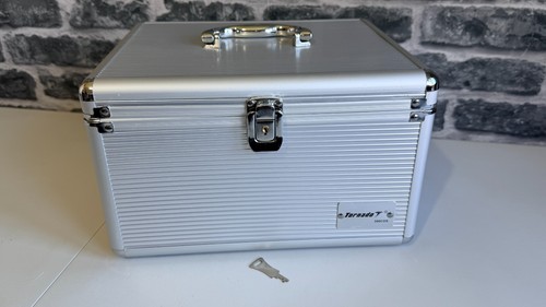 Tornado 300 dvd - 300, cd