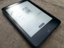 Tolino Epos  / 7,8 Zoll Premium eBook Reader / Faltcover