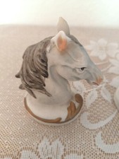 Vintage Porzellan Figur Statuette Miniatur Pferdekopf Dekor Höhe 10 cm