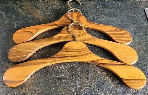 Kleiderbügel holz teak - kleiderbügel,