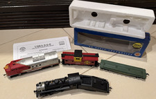 (14) Bachmann H0 USRA 0-6-0 50612 mit OVP + Santa Fee Lok mit Waggons konvolut