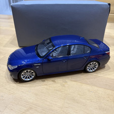 BMW M5 1:18 Kyosho Interlagosblau Vitrinenmodel Rarität OVP