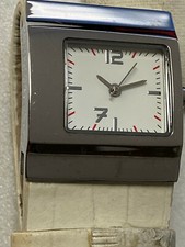 Armbanduhr Silber farbiges Damen Uhr Quarzwerk mit Batterie