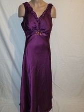 elegantes Abendkleid, Ballkleid ca. 40 aubergine schöner Ausschnitt, seitl. Reiß