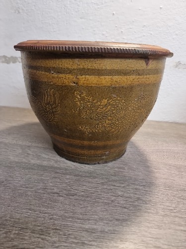 Pflanzkübel mit chinesischem