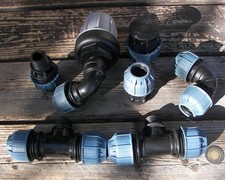 PE Fitting Klemmverbinder Verschraubung 25 + 32 mm PE Rohr und Endlüftungsventil