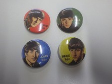 4 Beatles-Pins, siehe Foto