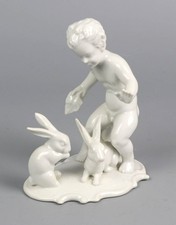 Alte Porzellanfigur Junge / Putto mit 2 Hasen - Schaubachkunst (Wallendorf)