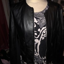 schwarze Bikerjacke Leder