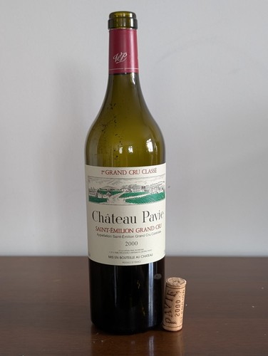 Château pavie 2000 leere - château,