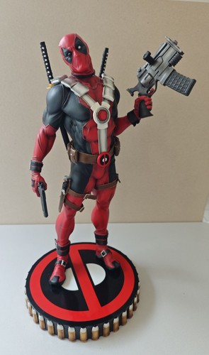 Sideshow deadpool premium - sideshow,