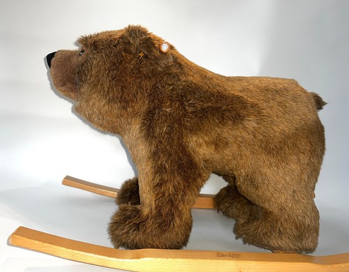 Urs schaukelbär von - urs,