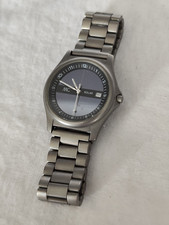 Aus einer Auflösung: MC Solar Armbanduhr mit Datumsanzeige