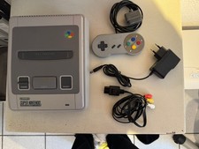 Super Nitendo Spielekonsole mit einem Player - ohne Spiele Bj. 1992 (PAL-Version