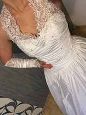 Brautkleid Schulterfrei Gr. ca. 36/38 Spitzenkragen Bolero, Schleier Handschuhe