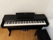 Yamaha Arius YDP-144B Digital Piano, Schwarz Elektronisches Klavier