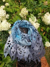 Wollschal, 2m. Handarbeit