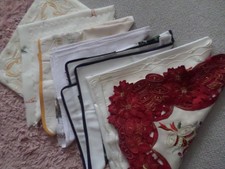 schöne verschiedene Weihnachtstischdecken 6 Stück / 1 Kissenbezug weihnachtlich