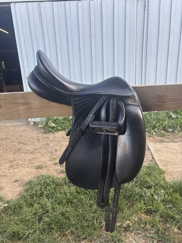 Prestige milan dressage - 18”,