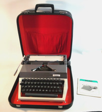 Schreibmaschine Reiseschreibmaschine Erika Mod. 30 DDR Büro Sekretariat Empfang