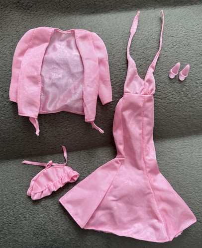 Barbie fancy frills - barbie, lingerie