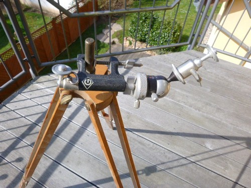 Sehr altes fotostativ holz - fotostativ,
