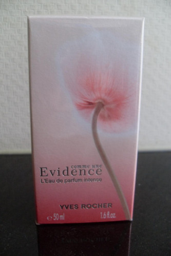 Comme une evidence - une, de