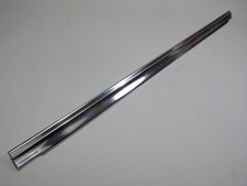 Mercedes Benz Heckflosse W110, W111 Zierleiste Tür hinten rechts # 110 728 02 30