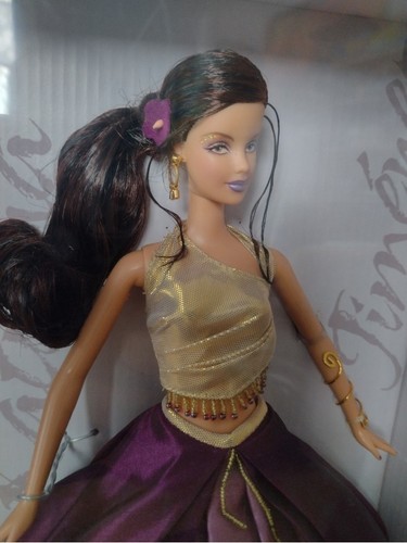 Designer spotlight barbie - designer,