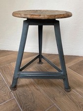 Industrieller Hocker Im