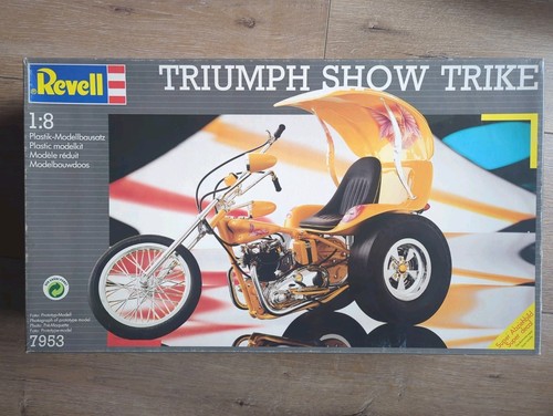Revell triumph show - triumph,