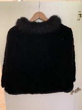 Fell CAPE/kurzer Umhang/PONCHO schick & warm über Abengarderobe
