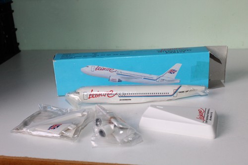 Wooster 200 airbus a320 - 1:200,