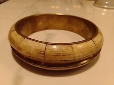 Armreif Folklore aus Messing mit  Bein Inlays