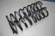 2x Feder Fahrwerksfeder hinten links rechts Ford Kuga II DM2 Bj.15