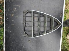 Alfa Romeo 939 159 Kühlergrill Scudetto