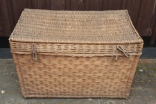 große alte Korbtruhe geflochten Reisetruhe Kleidertruhe Rattan Weide